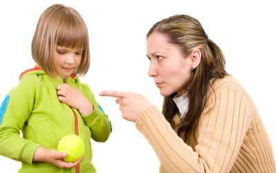 عوارض دعوا کردن کودک,داد زدن سر فرزند