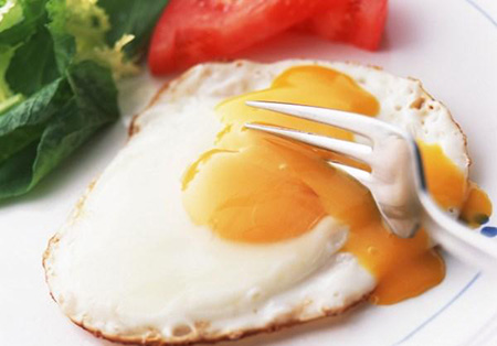 درست کردن تخم مرغ بدون روغن,نحوه ی درست کردن تخم مرغ بدون روغن