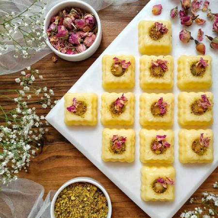 طرز تهیه مسقطی با نشاسته طرز تهیه مسقطی ساده با نشاسته