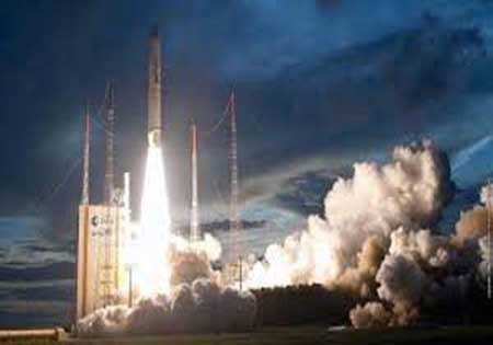 دعوا بر سر ساخت اولین فضاپیمای توریستی دعوا بر سر ساخت اولین فضاپیمای توریستی