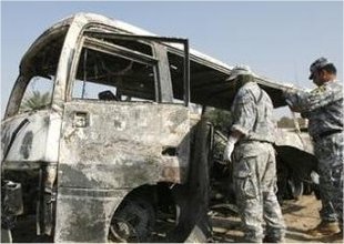 نتيجه يکي از انفجارهاي 24 نوامبر 2008 در بغداد