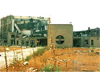 بقایای ساختمان محل تاسیسات اتمی اوسیراک