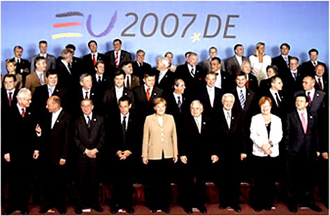 سران کشورهاي عضو اتحاديه در 21 ژوئن 2007 در بروکسل و بيش از تشکيل اجلاس