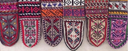 تولیدات دستبافت پشمی از صنایع دستی انزلی