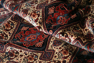  طرح های فرش همدان, رنگ بندی فرش همدان