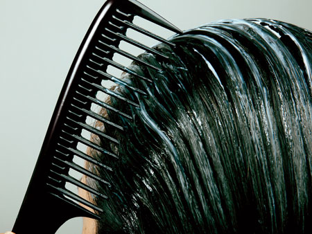 خواص نرم کننده مو, استفاده از نرم کننده مو, فواید نرم کننده برای مو, آیا نرم کننده مو باعث ریزش مو میشود