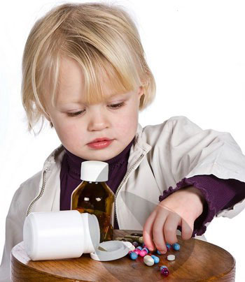 پیشگیری از مسمویت کودک,مسمویت دارویی در کودکان