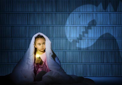 چگونه ترس از تاریکی را در کودک درمان کنیم؟