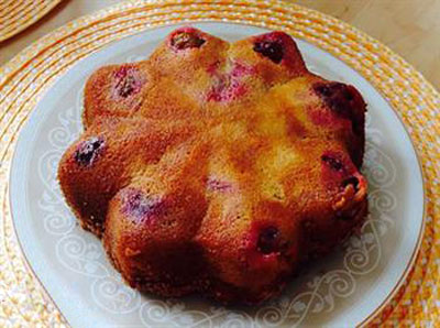 درست کردن کیک آلو و هلو وارونه کیک میوه ای برای دسر