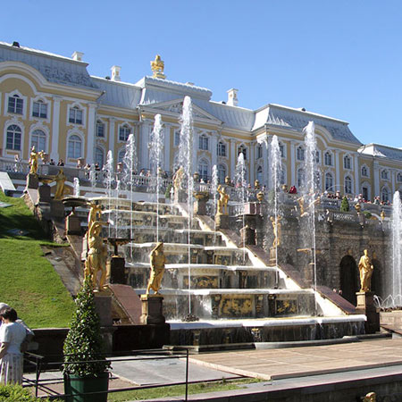 کاخ پترهوف, باغ پترهوف, کاخ پترهوف در روسیه