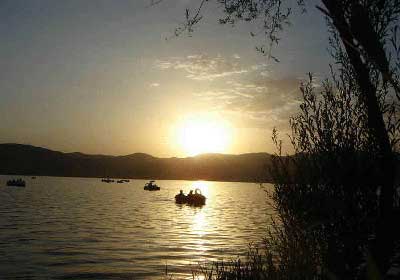 آبتنی کردن,شنا کردن,دریاچه های ایران