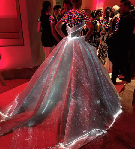 مدل لباس کلیر دینز در مراسم 2016 Met Gala, جالب ترین لباس در مراسم مت گالا 2016