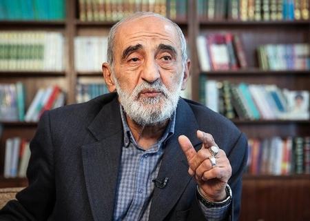 حمله حسین شریعتمداری به پزشکیان: چرا گفتید مراجع علیه فردخاصی فتوا نداده اند؟ اتفاقا فتوا علیه ترامپ و نتانیاهو است