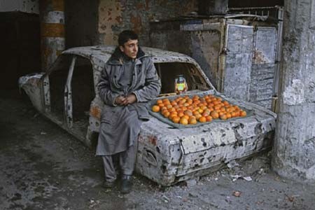  میو فروشی در حومه کابل، افغانستان