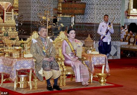 اخبار,اخبار بین الملل,قرنطینه پادشاه تایلند