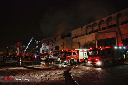 عکس خبری,آتش سوزی مجتمع تجاری زیتون