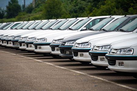 مصوبه کمیسیون‌ صنایع: خودروهای تولید شده داخلی در بورس عرضه می‌شوند