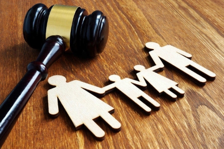 وظایف وکیل خانواده چیست و چرا باید از وکیل کمک بگیریم؟
