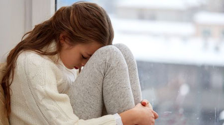 چرا دختران بیشتر از پسران در معرض افسردگی قرار دارند؟